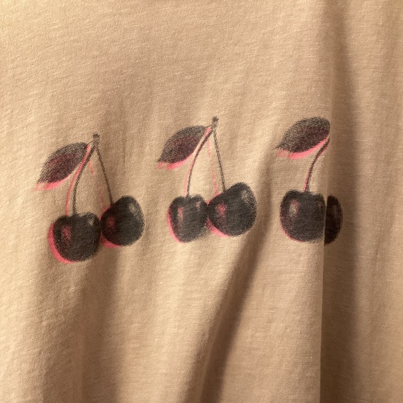 Aerie Cherry Cropped Graphic Tee Shirt Size Medium - Picture 2 of 7